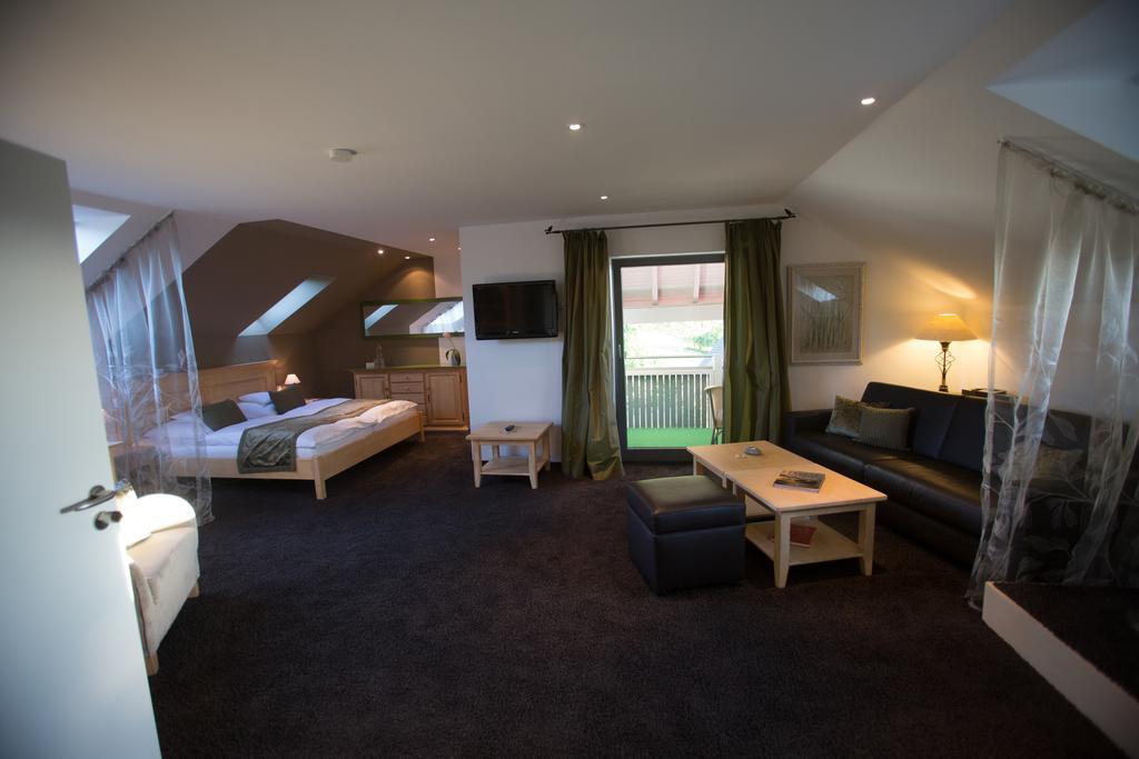 Hotel Heiligenstein Baden-Baden Bagian luar foto